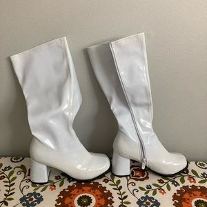 White GOGO Boots, Size 9, Brand: FUN